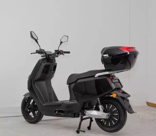 Moto place – escooters